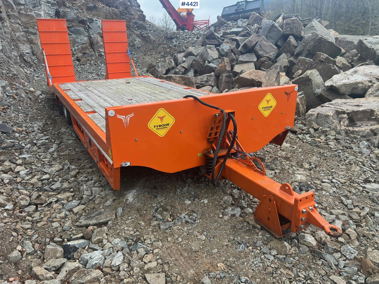 2022 PF Sisu Maskinhenger til traktor. - عربة مسطحة منخفضة مقطورة: صور 1 2022 PF Sisu Maskinhenger til traktor. - عربة مسطحة منخفضة مقطورة: صور 1