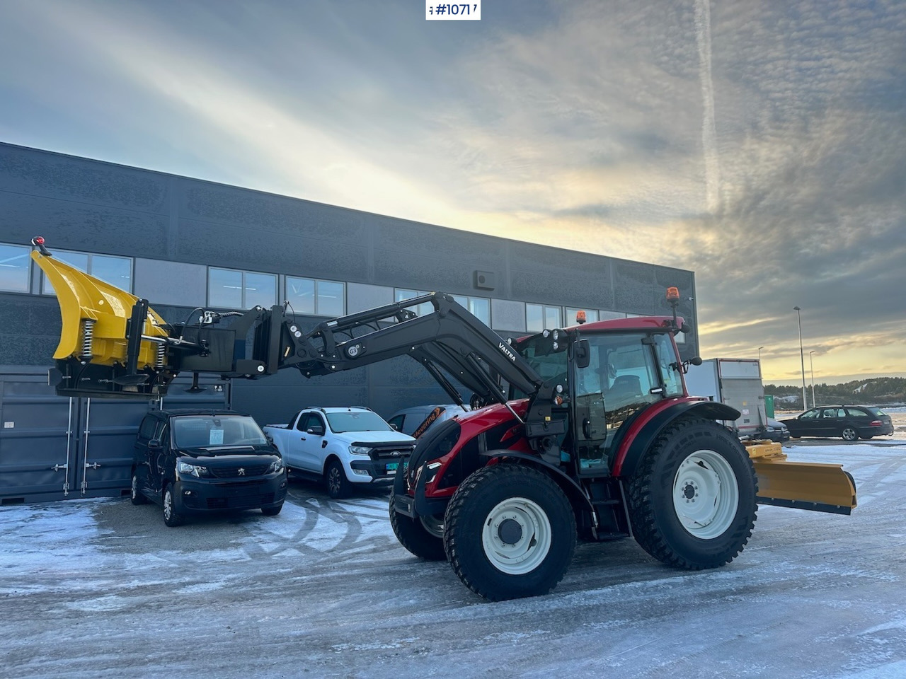جرار 2023 Valtra A95 4x4 Tractor w/ Front Loader, Plow and Back plow: صور 1
