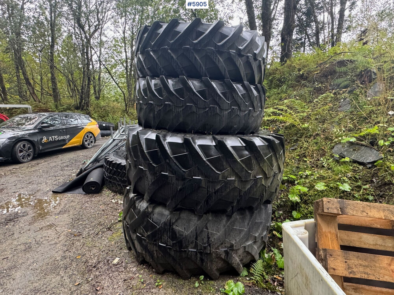 8 pcs Nokian TRI 2 tires. 4 pcs on rims! - عجلات - آلات البناء: صور 3 8 pcs Nokian TRI 2 tires. 4 pcs on rims! - عجلات - آلات البناء: صور 3
