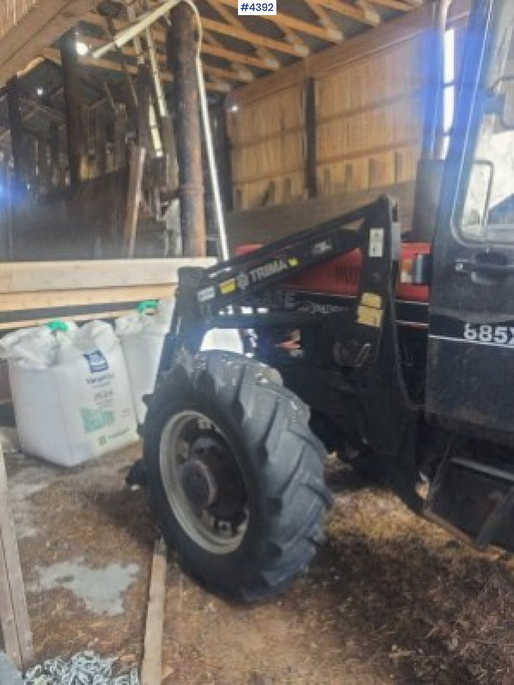 Case International 885XL 4x4 with trima loader - جرار: صور 4 Case International 885XL 4x4 with trima loader - جرار: صور 4