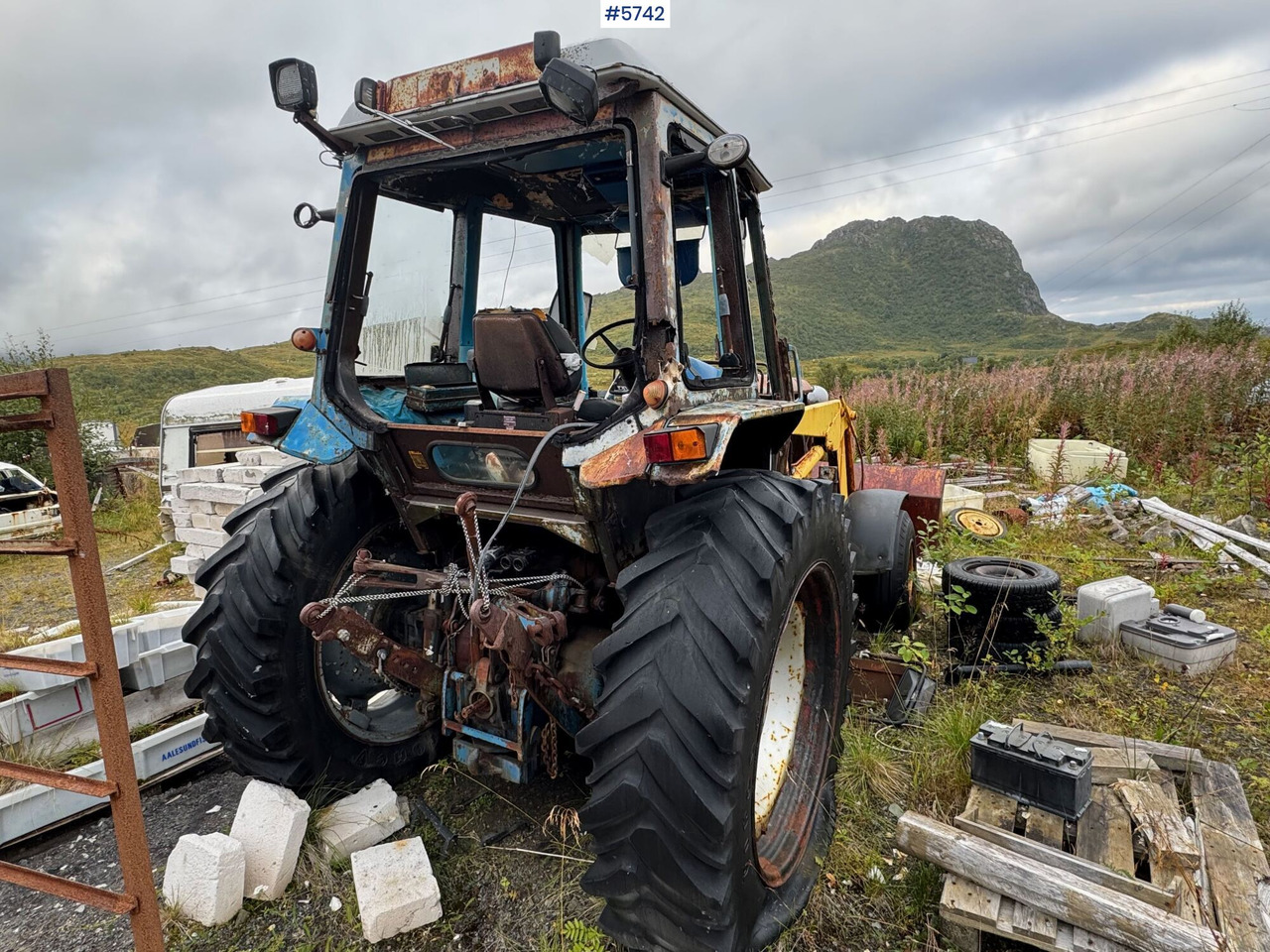 Circa 1987 Ford 7700 with Malm Orstad loader! - جرار: صور 5 Circa 1987 Ford 7700 with Malm Orstad loader! - جرار: صور 5