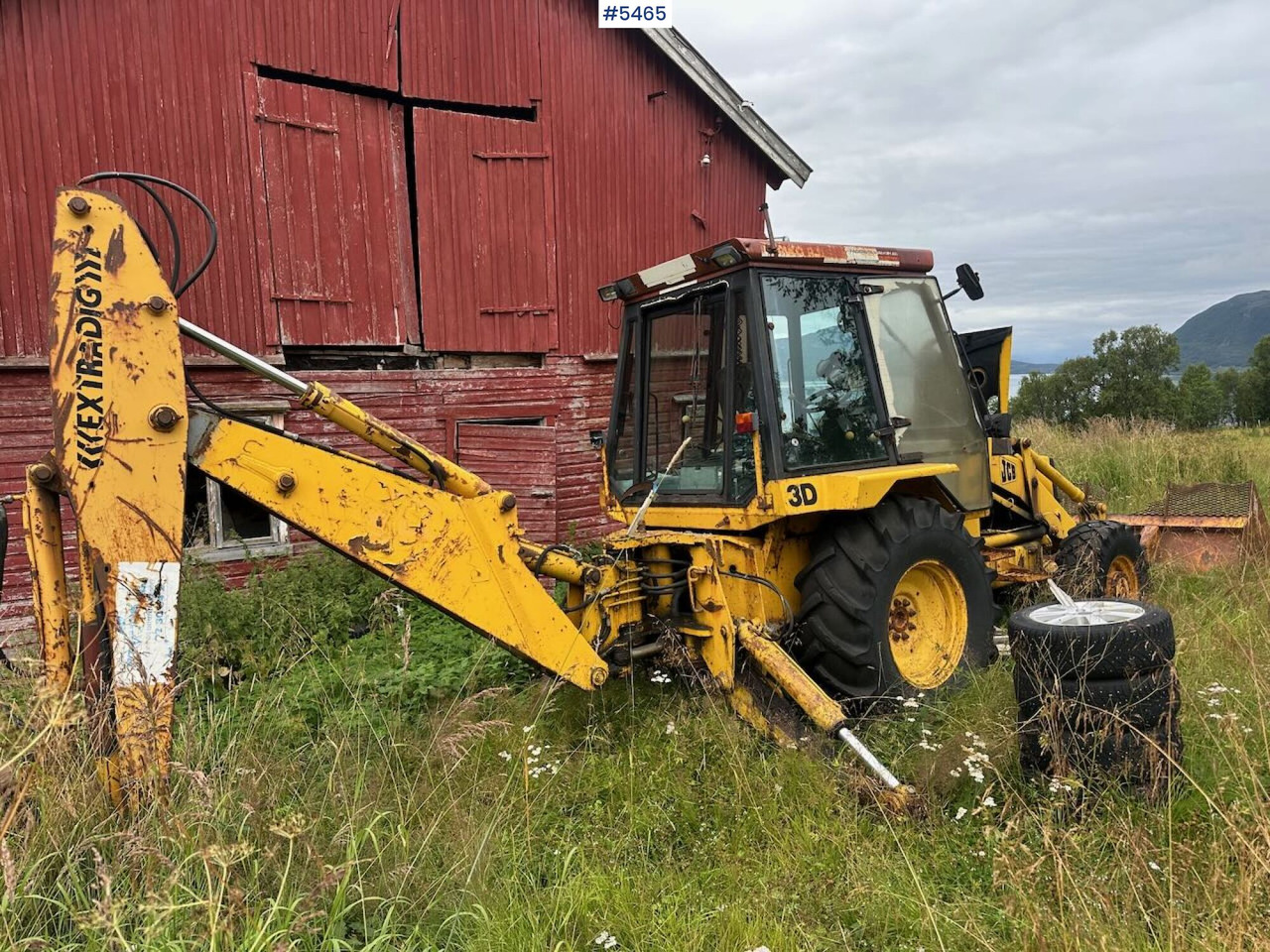 JCB Turbo 4x4 backhoe loader w/ pallet forks. Partial REP object. - جرار: صور 4 JCB Turbo 4x4 backhoe loader w/ pallet forks. Partial REP object. - جرار: صور 4