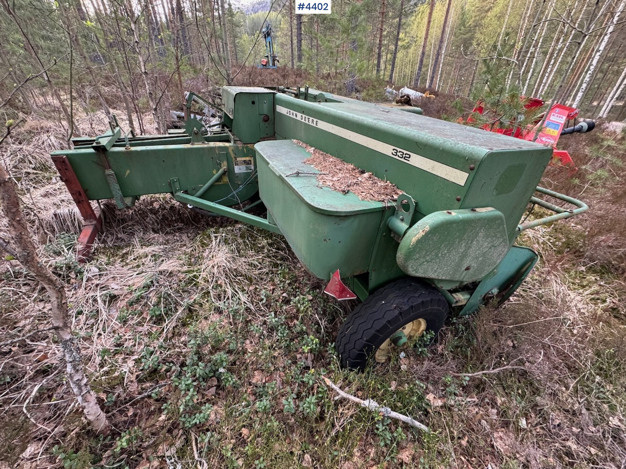 John Deere 332 Square Baler - معدات القش: صور 4 John Deere 332 Square Baler - معدات القش: صور 4