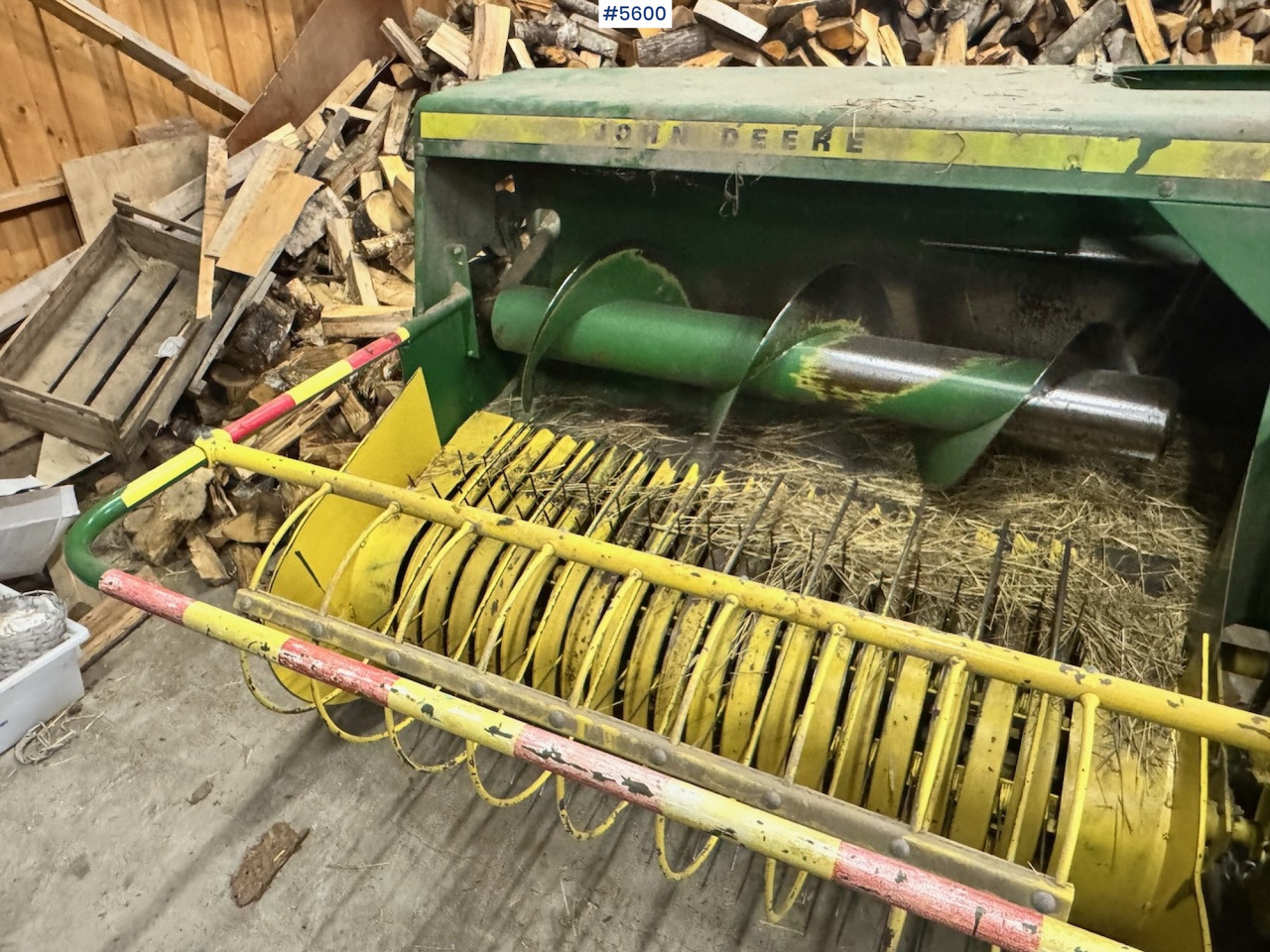 معدات القش John Deere 342 Square Baler: صور 6 معدات القش John Deere 342 Square Baler: صور 6