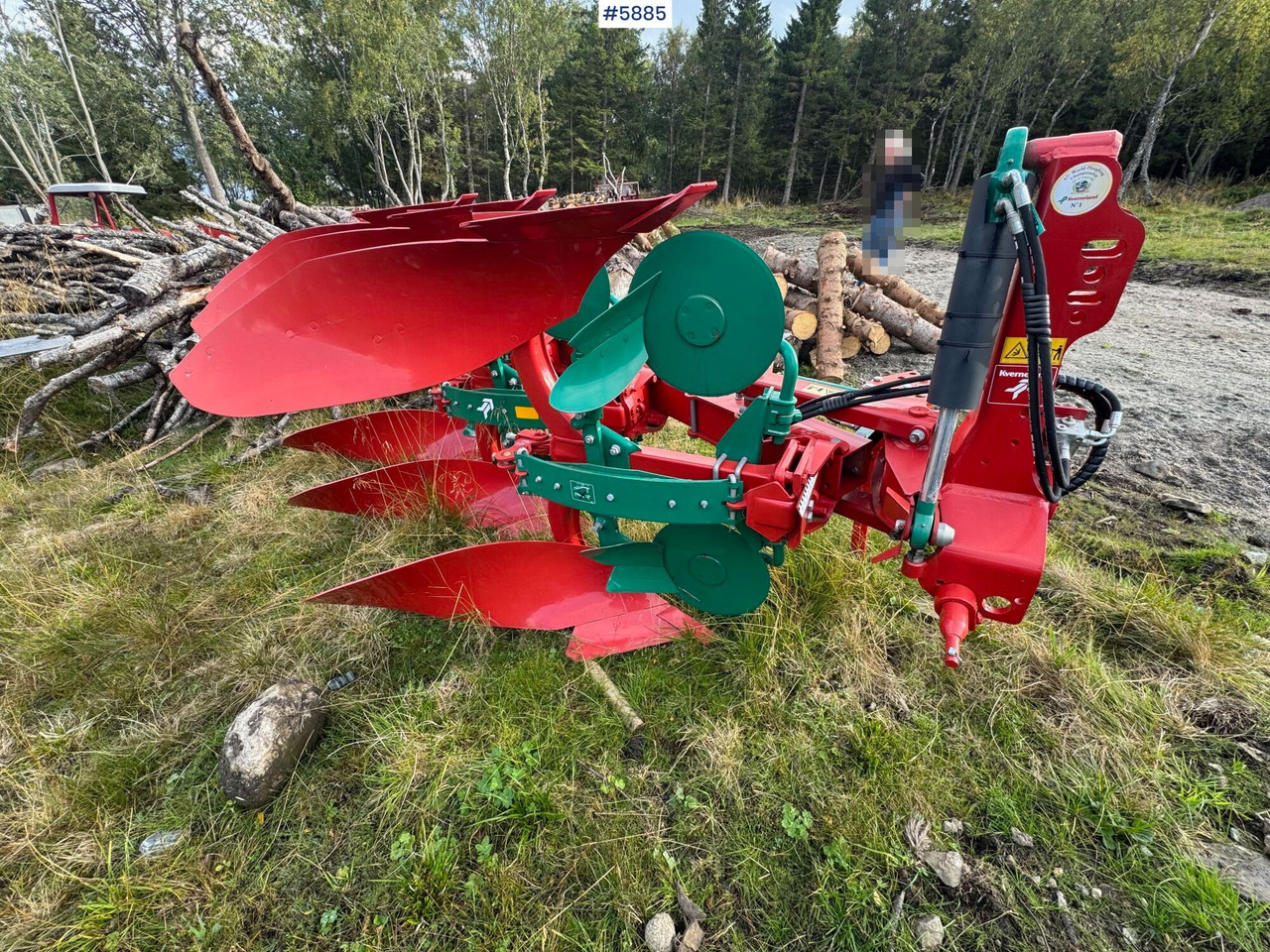 Kverneland 150S reversible plough, 3-furrow, year 2022. Never used – like new! - ال معدات حراثه: صور 3 Kverneland 150S reversible plough, 3-furrow, year 2022. Never used – like new! - ال معدات حراثه: صور 3