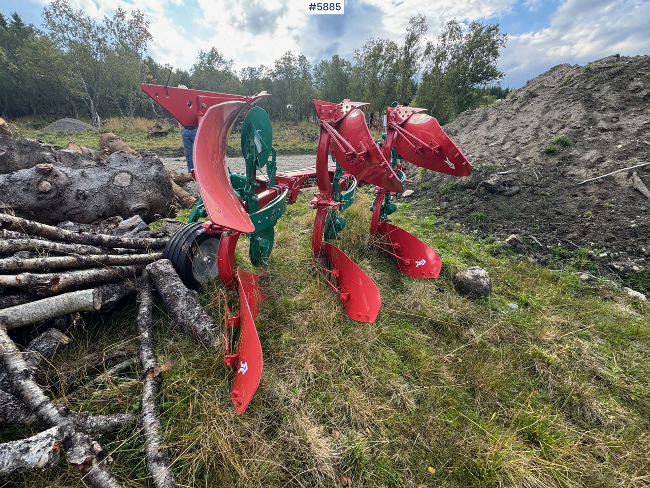 Kverneland 150S reversible plough, 3-furrow, year 2022. Never used – like new! - ال معدات حراثه: صور 2 Kverneland 150S reversible plough, 3-furrow, year 2022. Never used – like new! - ال معدات حراثه: صور 2