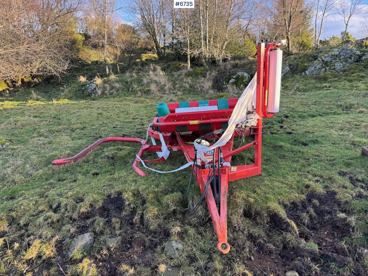 Kverneland Taarup 7335 Round Bale Wrapper - معدات القش: صور 4 Kverneland Taarup 7335 Round Bale Wrapper - معدات القش: صور 4