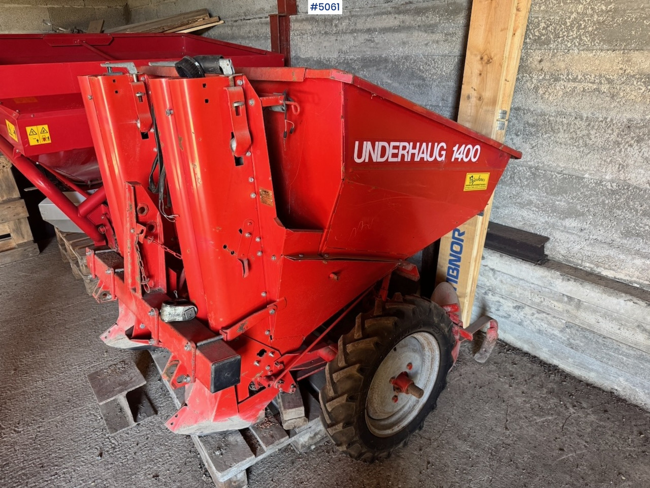 Kverneland Underhaug 1400 Potato picker - ال معدات حراثه: صور 1 Kverneland Underhaug 1400 Potato picker - ال معدات حراثه: صور 1