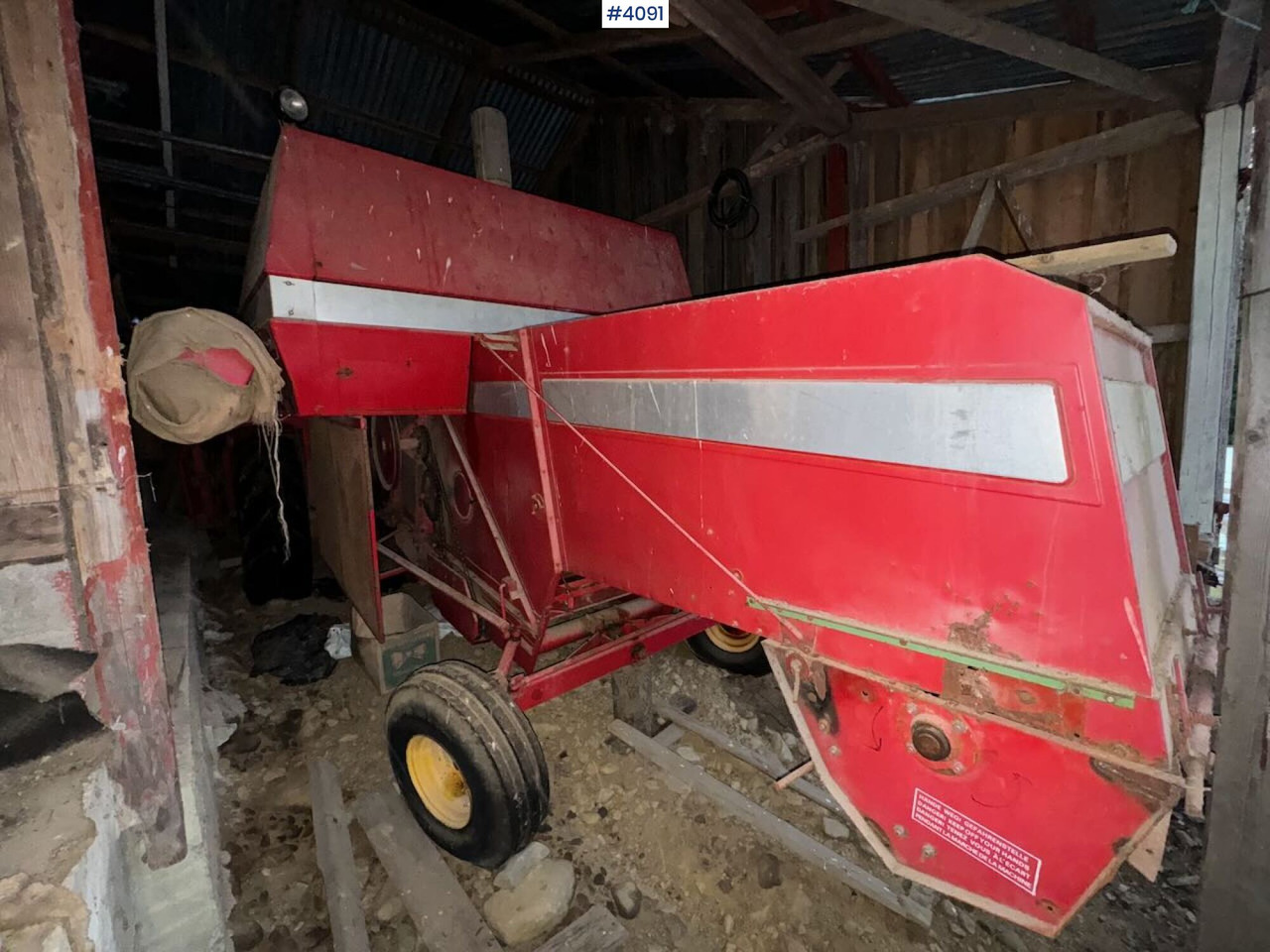 Massey Ferguson 187 Combine harvester - حصادة شاملة: صور 3 Massey Ferguson 187 Combine harvester - حصادة شاملة: صور 3