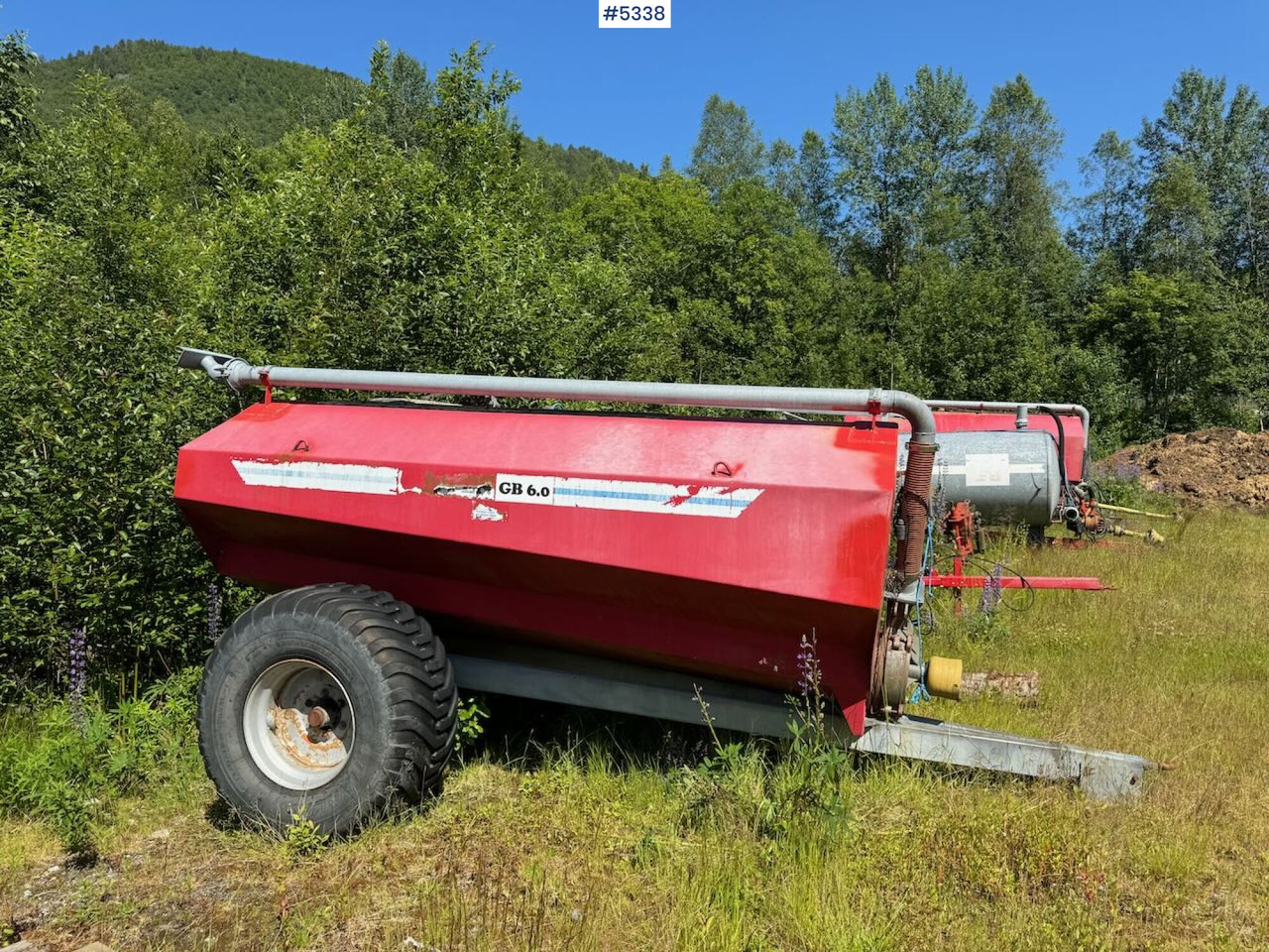 Moi GB 6.0 Fertilizer wagon - آلة رش الأسمدة: صور 1 Moi GB 6.0 Fertilizer wagon - آلة رش الأسمدة: صور 1