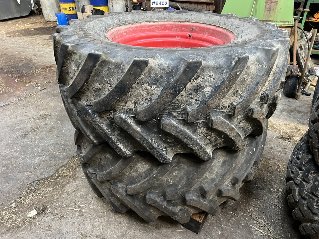 Tractor tires and rims - عجلات - الآلات والماكينات الزراعية: صور 2 Tractor tires and rims - عجلات - الآلات والماكينات الزراعية: صور 2