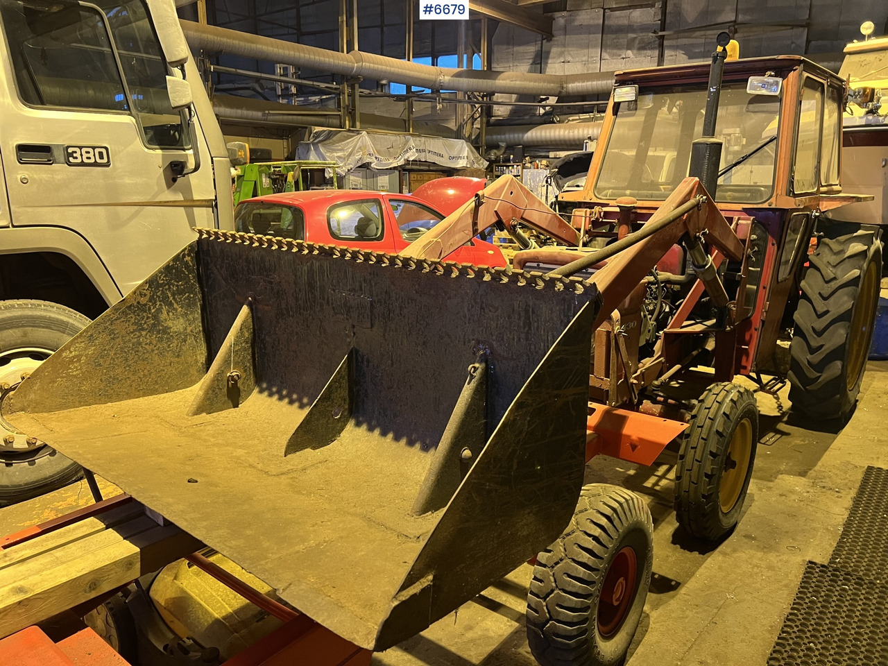 Volvo T430K traktor m/ frontlaster og skuffe - جرار: صور 5 Volvo T430K traktor m/ frontlaster og skuffe - جرار: صور 5