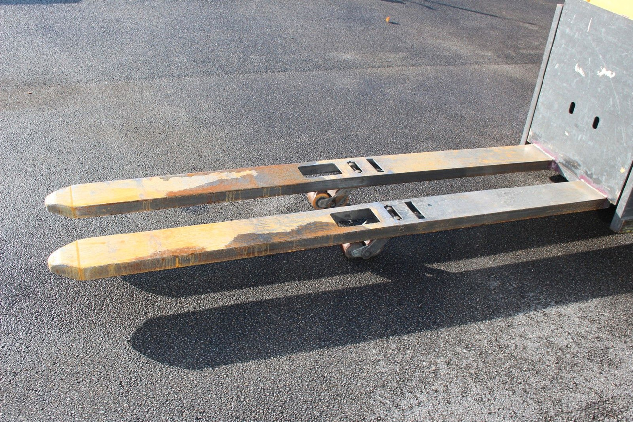 Atlet PPL/200S Ameise Niedrighubwagen - معدات الرفع منخفض المستوى: صور 5 Atlet PPL/200S Ameise Niedrighubwagen - معدات الرفع منخفض المستوى: صور 5