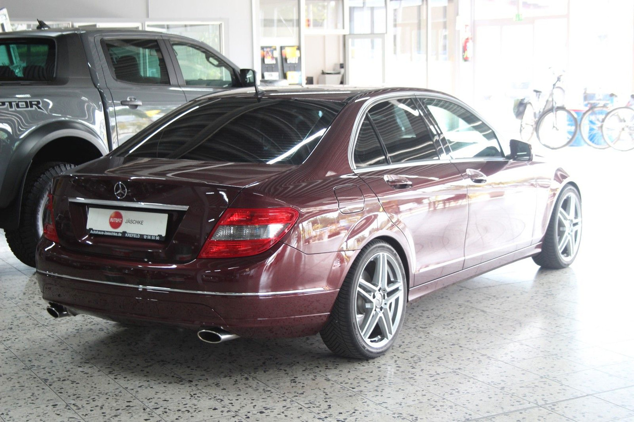 Mercedes-Benz C 230 Avantgarde Automatik sehr gepflegt! 130tKM - سيدان: صور 2 Mercedes-Benz C 230 Avantgarde Automatik sehr gepflegt! 130tKM - سيدان: صور 2