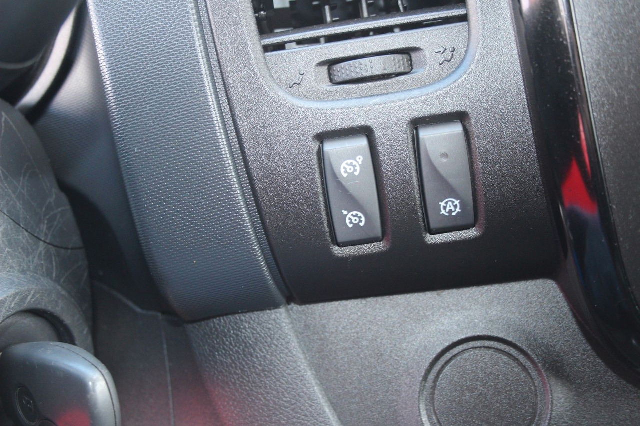 ميكروباص Opel Vivaro B Navi Klima Standheizung AHK: صور 23 ميكروباص Opel Vivaro B Navi Klima Standheizung AHK: صور 23