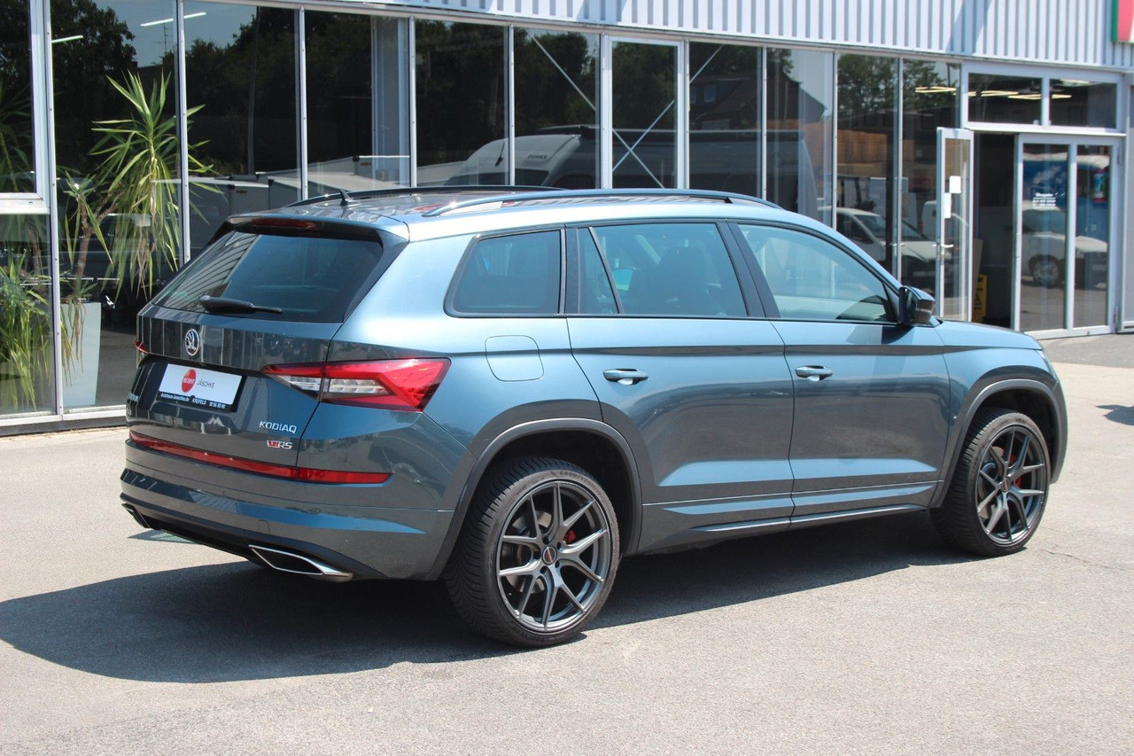 Skoda Kodiaq RS 4x4 ACC Std-Hzg Pano Alcant LED Canton - سيارة دفع رباعي: صور 3 Skoda Kodiaq RS 4x4 ACC Std-Hzg Pano Alcant LED Canton - سيارة دفع رباعي: صور 3