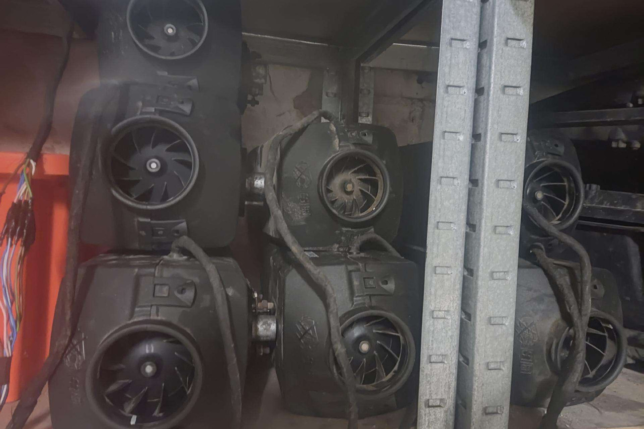 MAN auxiliary heater TESTED D4S - التدفئة / التهوية - شاحنة: صور 4 MAN auxiliary heater TESTED D4S - التدفئة / التهوية - شاحنة: صور 4