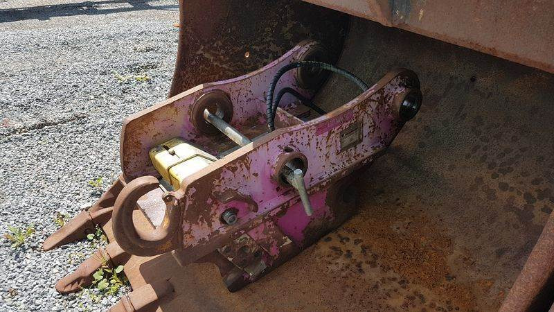 Winkelbauer Löffelpaket mit hydr. Schnellwechsler  - بكت حفار - آلات البناء: صور 2 Winkelbauer Löffelpaket mit hydr. Schnellwechsler  - بكت حفار - آلات البناء: صور 2