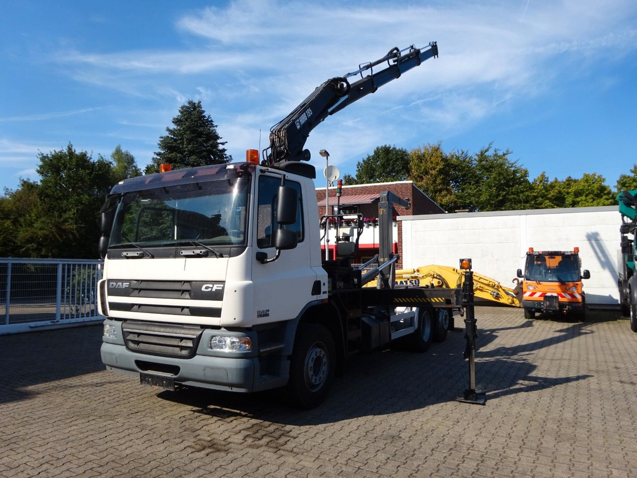 DAF 28-250 CF Abroller + HIA B195-3 Kran - شاحنة ذات الخطاف, شاحنة كرين: صور 2 DAF 28-250 CF Abroller + HIA B195-3 Kran - شاحنة ذات الخطاف, شاحنة كرين: صور 2