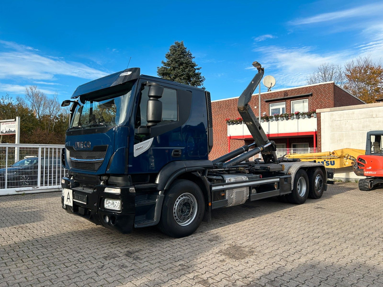 Iveco 460 Stralis MEILLER Abroller mit LIft-Lenkachse - شاحنة ذات الخطاف: صور 1 Iveco 460 Stralis MEILLER Abroller mit LIft-Lenkachse - شاحنة ذات الخطاف: صور 1
