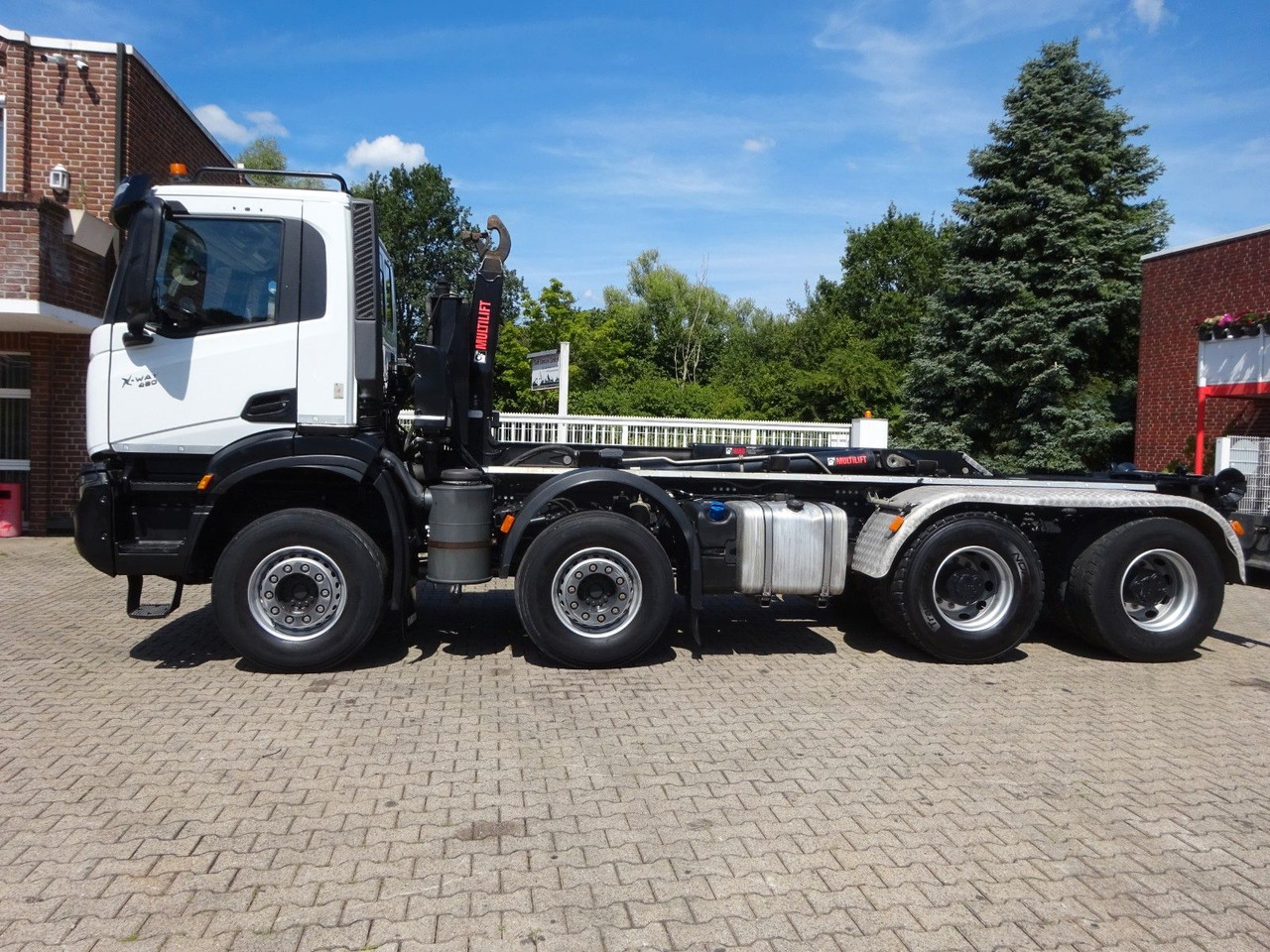 Iveco X-WAY 480 HIAB ABROLLER 8x4 - شاحنة ذات الخطاف: صور 5 Iveco X-WAY 480 HIAB ABROLLER 8x4 - شاحنة ذات الخطاف: صور 5