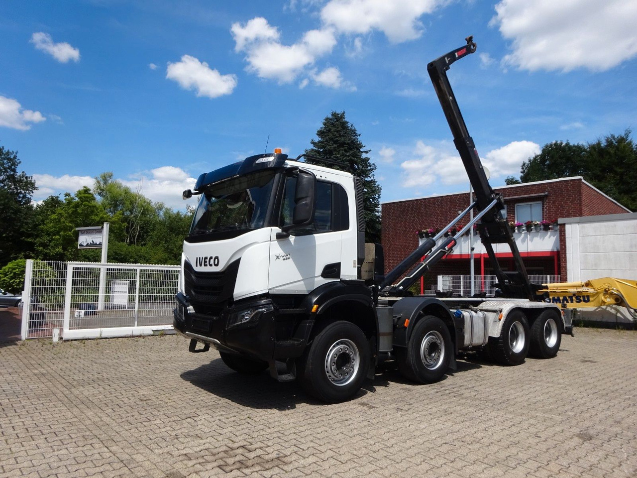 Iveco X-WAY 480 HIAB ABROLLER 8x4 - شاحنة ذات الخطاف: صور 1 Iveco X-WAY 480 HIAB ABROLLER 8x4 - شاحنة ذات الخطاف: صور 1
