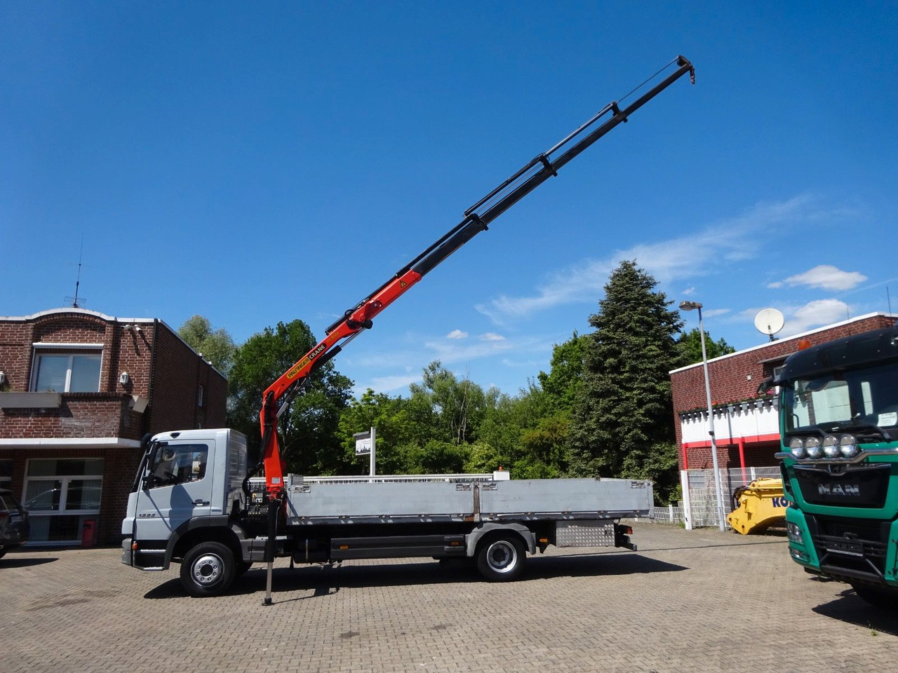 Mercedes-Benz 1222 Atego mit Palfinger PK8501 Kran 4x2 - شاحنات مسطحة, شاحنة كرين: صور 3 Mercedes-Benz 1222 Atego mit Palfinger PK8501 Kran 4x2 - شاحنات مسطحة, شاحنة كرين: صور 3