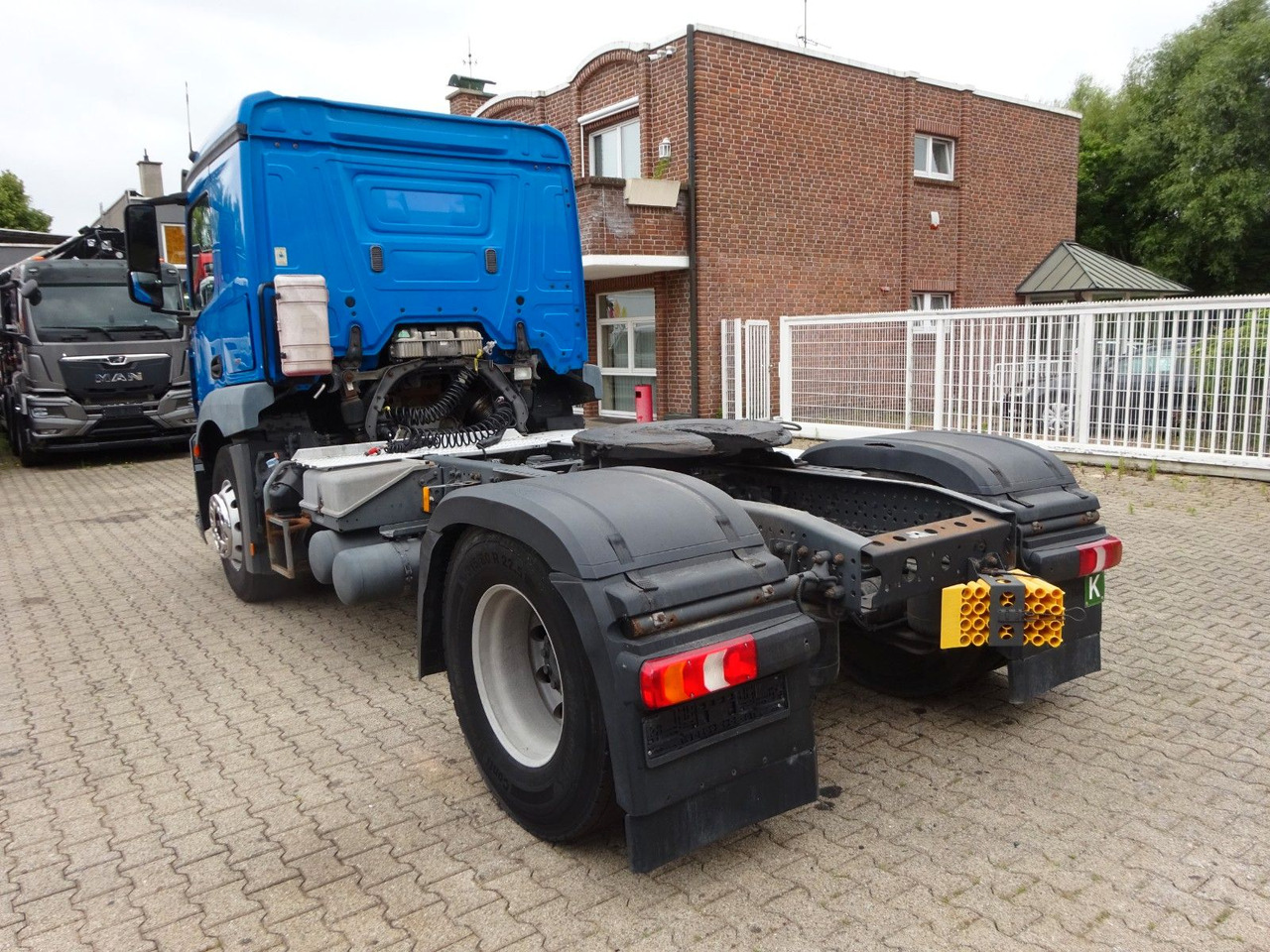 Mercedes-Benz 1840 Actros SZM 4x2 - شاحنة جرار: صور 4 Mercedes-Benz 1840 Actros SZM 4x2 - شاحنة جرار: صور 4