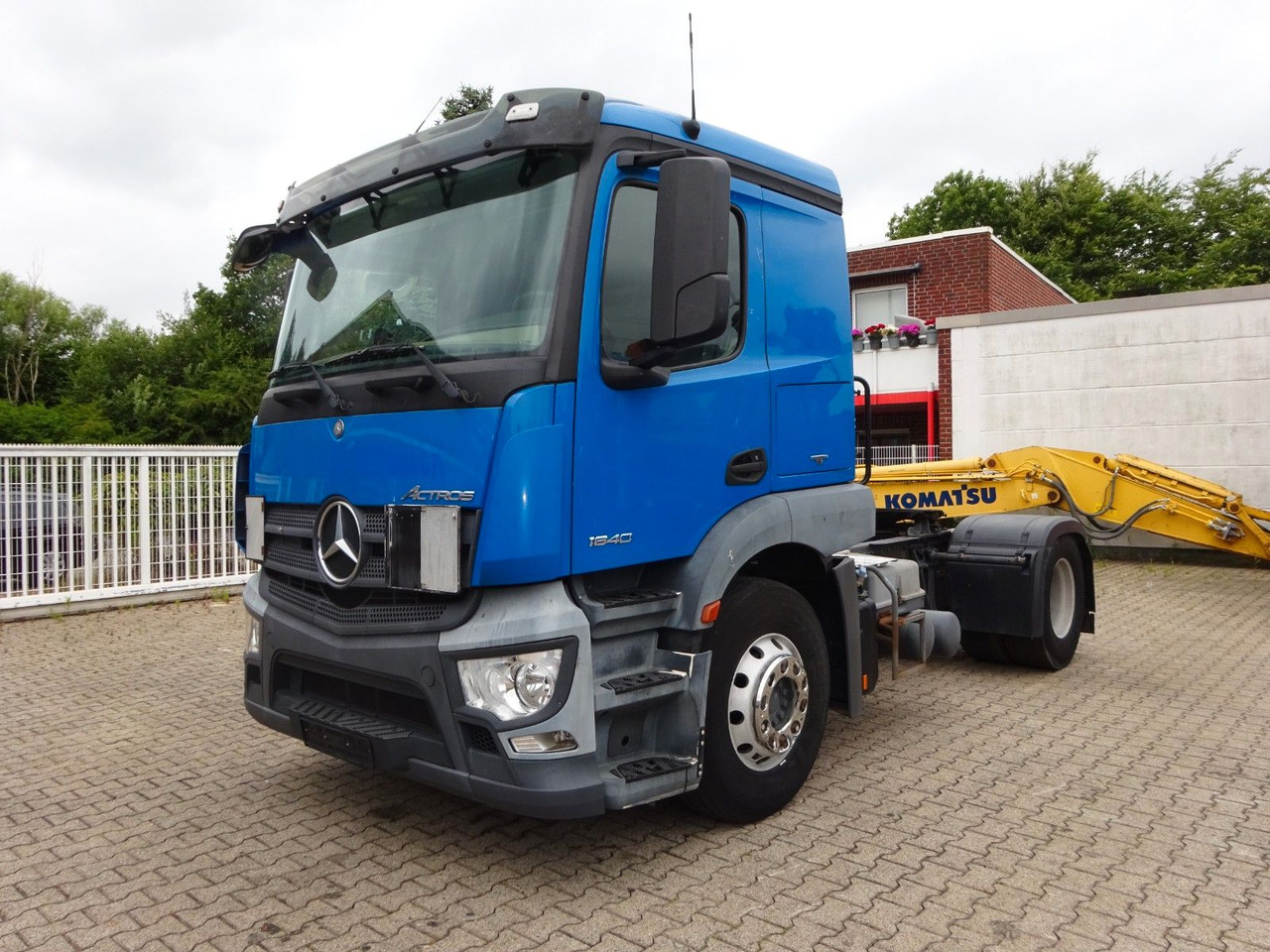 Mercedes-Benz 1840 Actros SZM 4x2 - شاحنة جرار: صور 2 Mercedes-Benz 1840 Actros SZM 4x2 - شاحنة جرار: صور 2