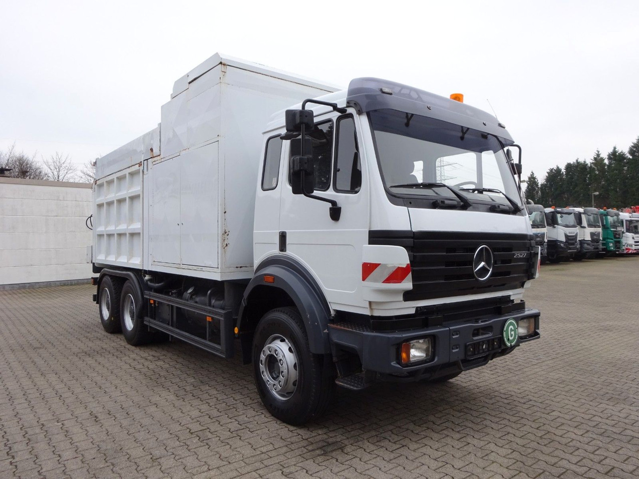 Mercedes-Benz 2527 Saugbagger. RSP Mercedes-Benz 2527 Saugbagger. RSP - فراغ شاحنة: صور 4 Mercedes-Benz 2527 Saugbagger. RSP Mercedes-Benz 2527 Saugbagger. RSP - فراغ شاحنة: صور 4