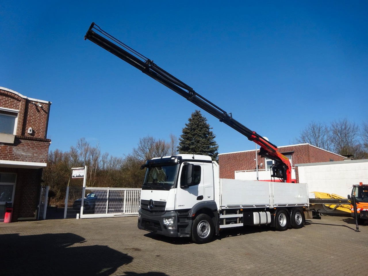 Mercedes-Benz 2540 Antos + Palfinger 20001K Hecklade-Kran - شاحنة كرين, شاحنات مسطحة: صور 2 Mercedes-Benz 2540 Antos + Palfinger 20001K Hecklade-Kran - شاحنة كرين, شاحنات مسطحة: صور 2