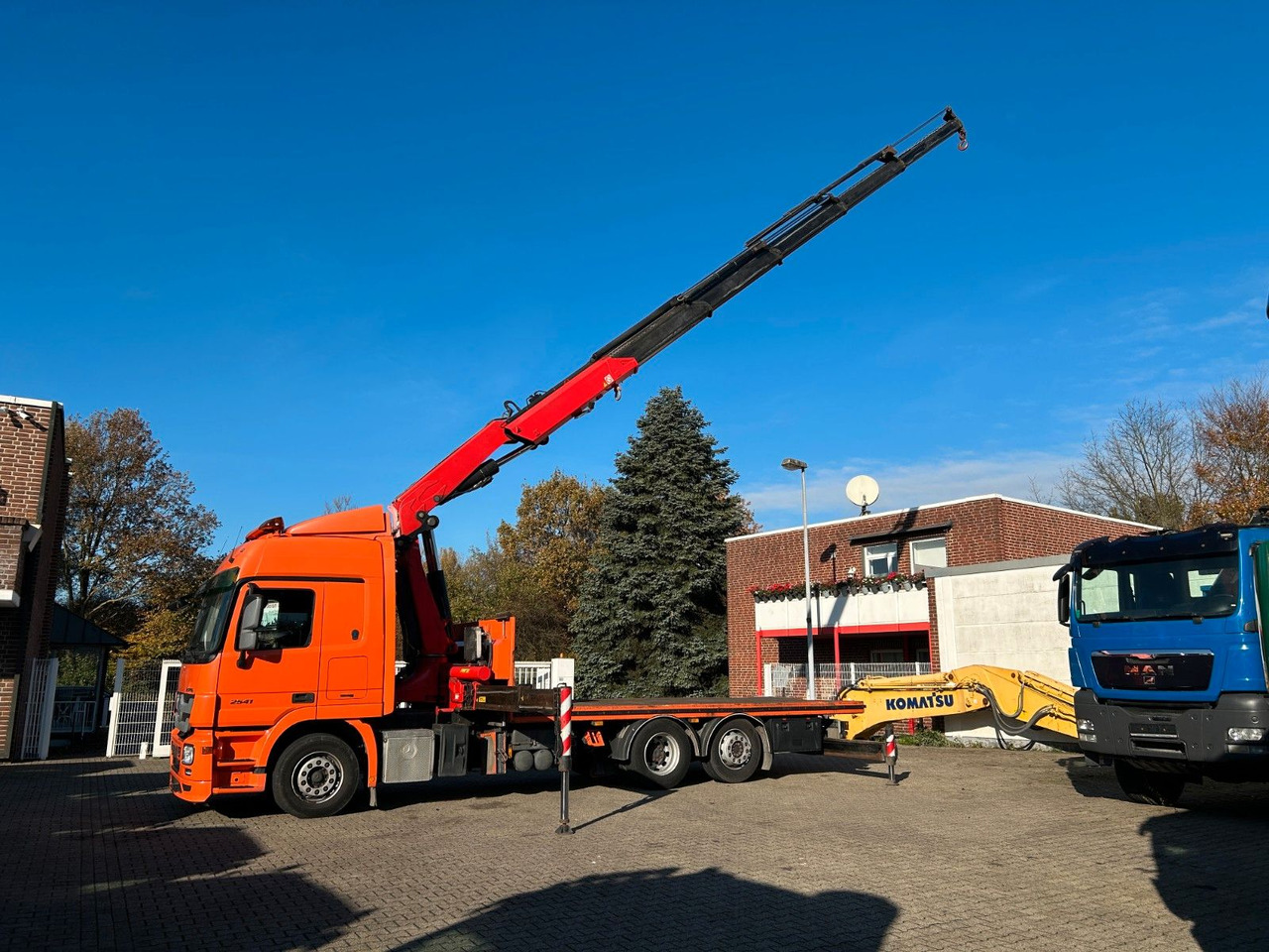 Mercedes-Benz 2541 Actros Plattform + FASSI Kran 6X2 - شاحنة كرين: صور 2 Mercedes-Benz 2541 Actros Plattform + FASSI Kran 6X2 - شاحنة كرين: صور 2