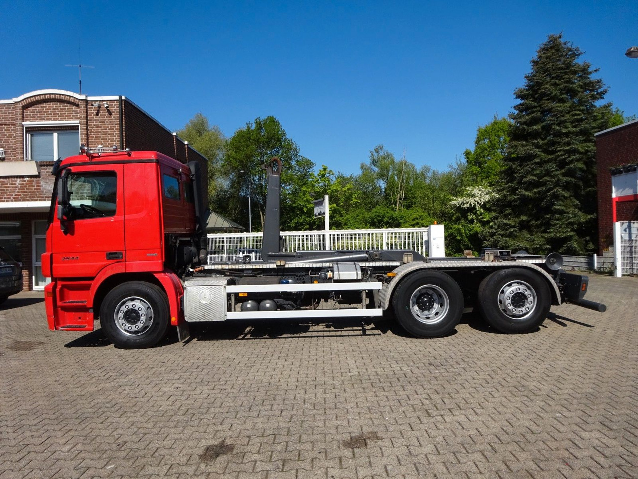 Mercedes-Benz 2544 Actros GERGEN Abroller + Lift-Lenkachse - شاحنة ذات الخطاف: صور 5 Mercedes-Benz 2544 Actros GERGEN Abroller + Lift-Lenkachse - شاحنة ذات الخطاف: صور 5