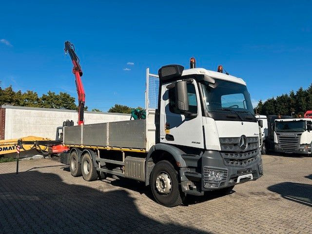 Mercedes-Benz 2636 Pritsche + Fassi F135 Kran 6x4 Blatt-Blatt - شاحنة كرين: صور 3 Mercedes-Benz 2636 Pritsche + Fassi F135 Kran 6x4 Blatt-Blatt - شاحنة كرين: صور 3