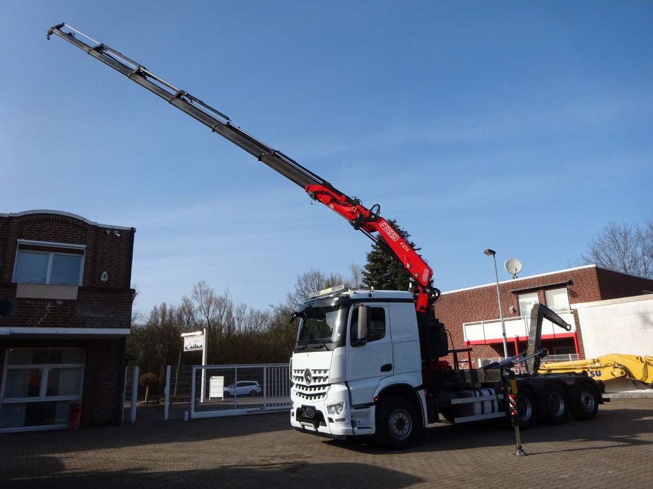 Mercedes-Benz 3248 Fassi Abroller + Fassi F275A 8x4 TRIDEM - شاحنة كرين: صور 2 Mercedes-Benz 3248 Fassi Abroller + Fassi F275A 8x4 TRIDEM - شاحنة كرين: صور 2