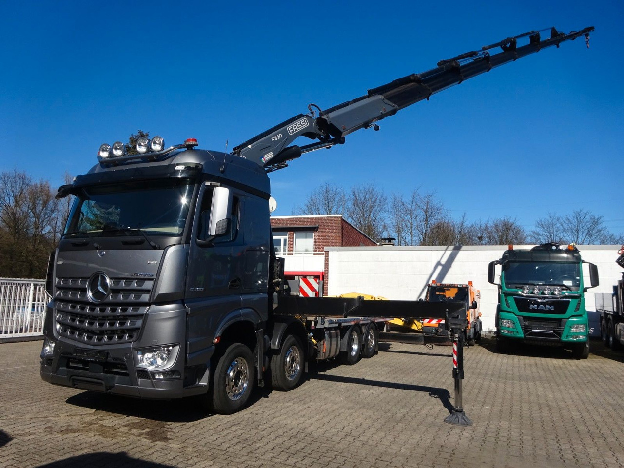 Mercedes-Benz 3453 Plattform + Fassi F820 Kran 8x2 Mercedes-Benz 3453 FASSI F820 Kran 8x Hydr. Ausschub - شاحنة كرين, شاحنات مسطحة: صور 2 Mercedes-Benz 3453 Plattform + Fassi F820 Kran 8x2 Mercedes-Benz 3453 FASSI F820 Kran 8x Hydr. Ausschub - شاحنة كرين, شاحنات مسطحة: صور 2