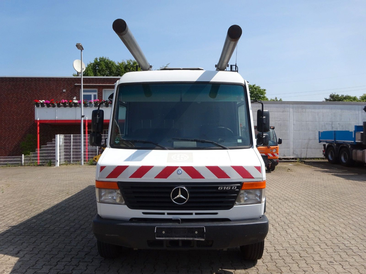 Mercedes-Benz 616D Vario Kastenwagen 4x2 - فان: صور 5 Mercedes-Benz 616D Vario Kastenwagen 4x2 - فان: صور 5