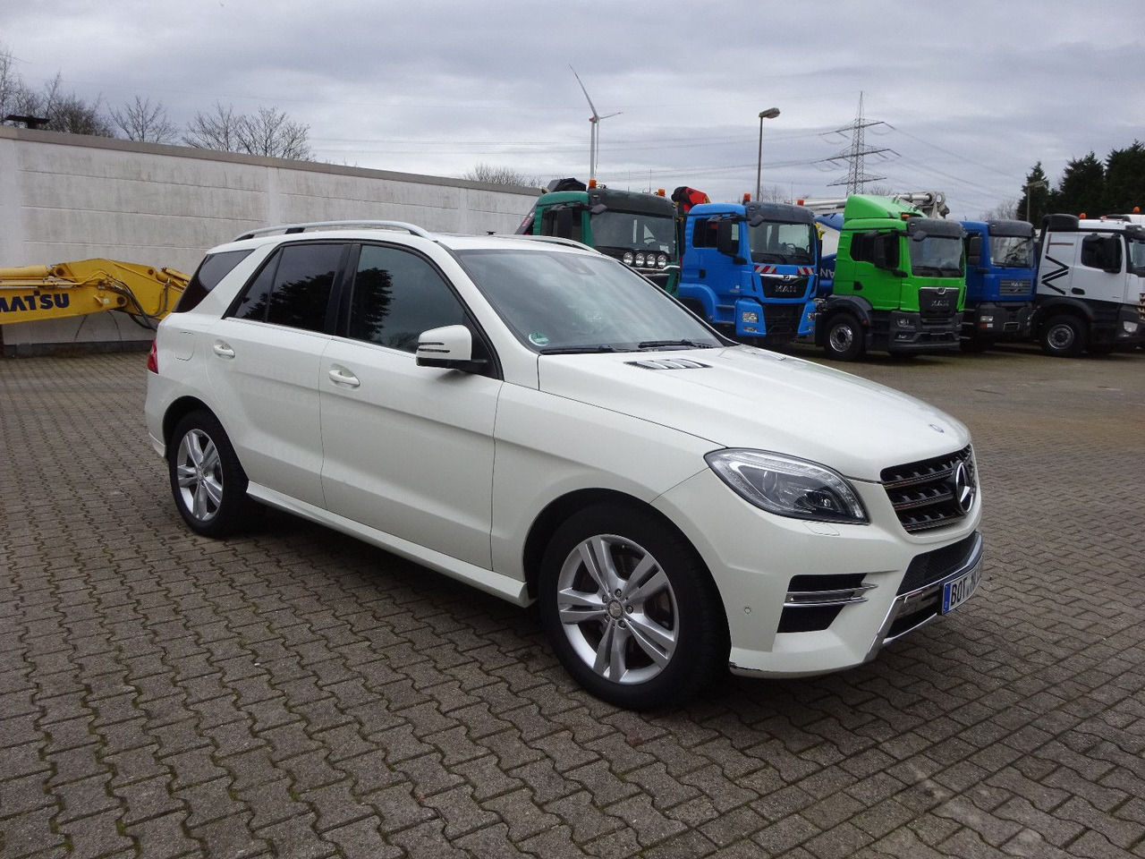 Mercedes-Benz ML 350 CDI BlueTec Mercedes-Benz ML 350 CDI BlueTec. AMG Paket - سيارة دفع رباعي: صور 1 Mercedes-Benz ML 350 CDI BlueTec Mercedes-Benz ML 350 CDI BlueTec. AMG Paket - سيارة دفع رباعي: صور 1