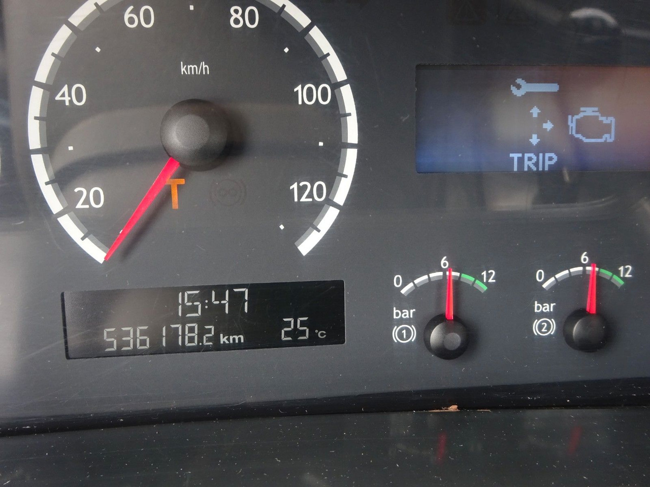 قلابات Scania P310 Absetzkipper MEILLER mit Lift+Lenkachse 6x2: صور 16 قلابات Scania P310 Absetzkipper MEILLER mit Lift+Lenkachse 6x2: صور 16