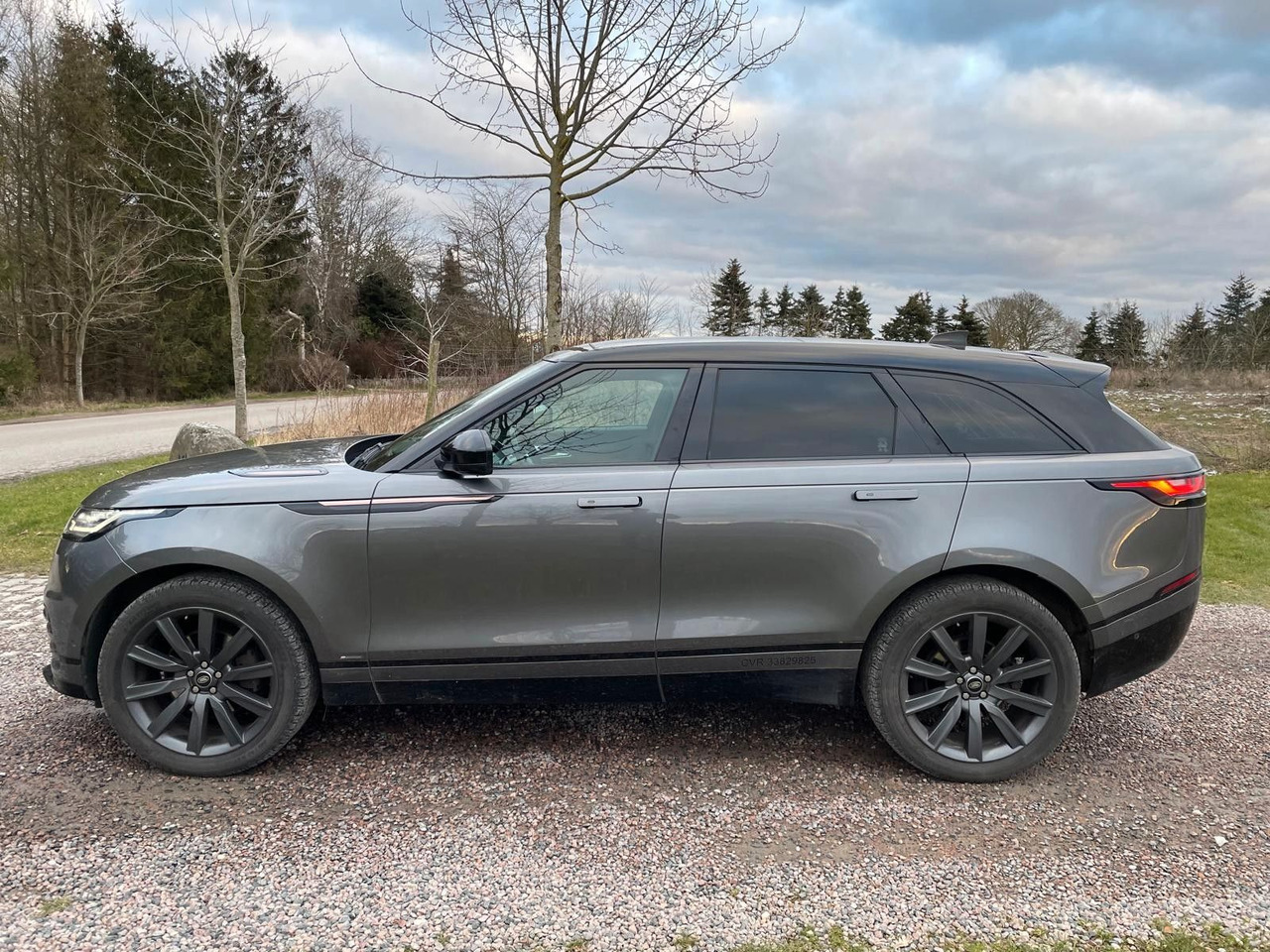 Land Rover Range Rover Velar R-Dynamic 3.0D 4WD Land Rover Range Rover Velar R-Dynamic 3.0D 4WD *RESERVED - سيارة دفع رباعي: صور 4 Land Rover Range Rover Velar R-Dynamic 3.0D 4WD Land Rover Range Rover Velar R-Dynamic 3.0D 4WD *RESERVED - سيارة دفع رباعي: صور 4