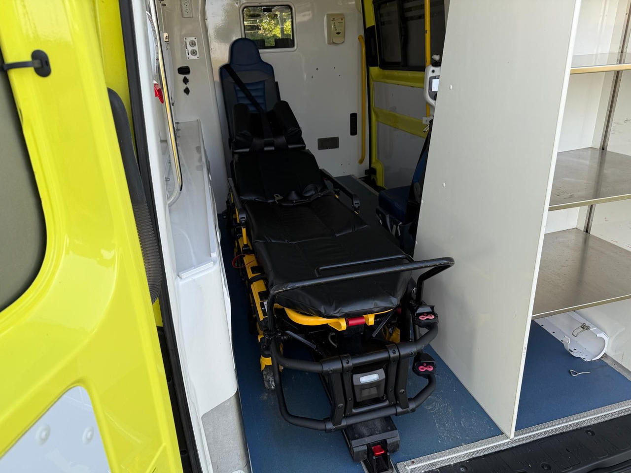 MAN TGE 4.180 Ambulance * 29 800 € netto *RESERVED إيجار MAN TGE 4.180 Ambulance * 29 800 € netto *RESERVED: صور 16