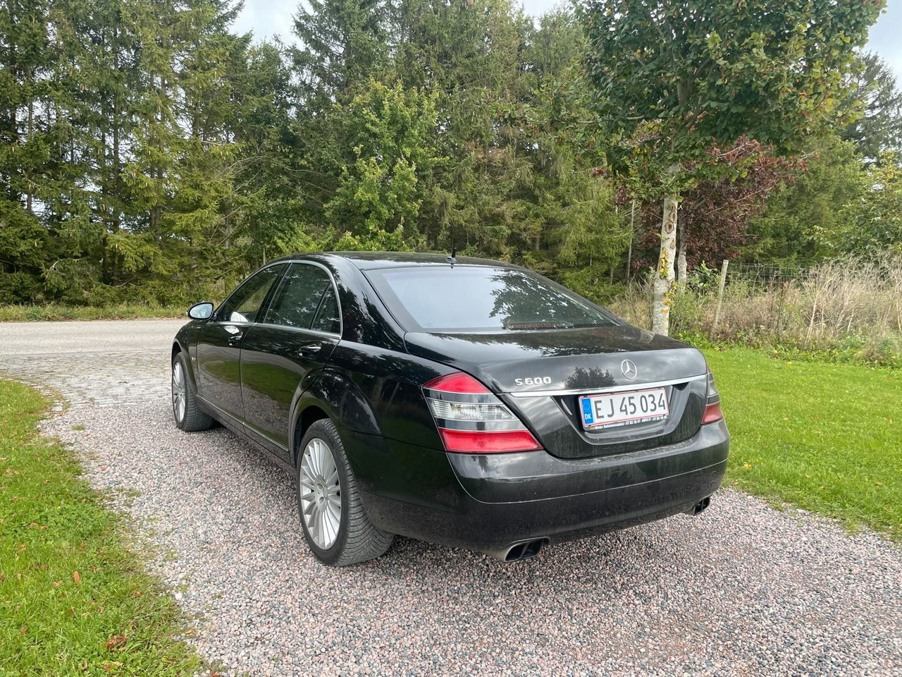 Mercedes-Benz S 600 S-Klasse Limousine - سيارة ستيشن: صور 3 Mercedes-Benz S 600 S-Klasse Limousine - سيارة ستيشن: صور 3