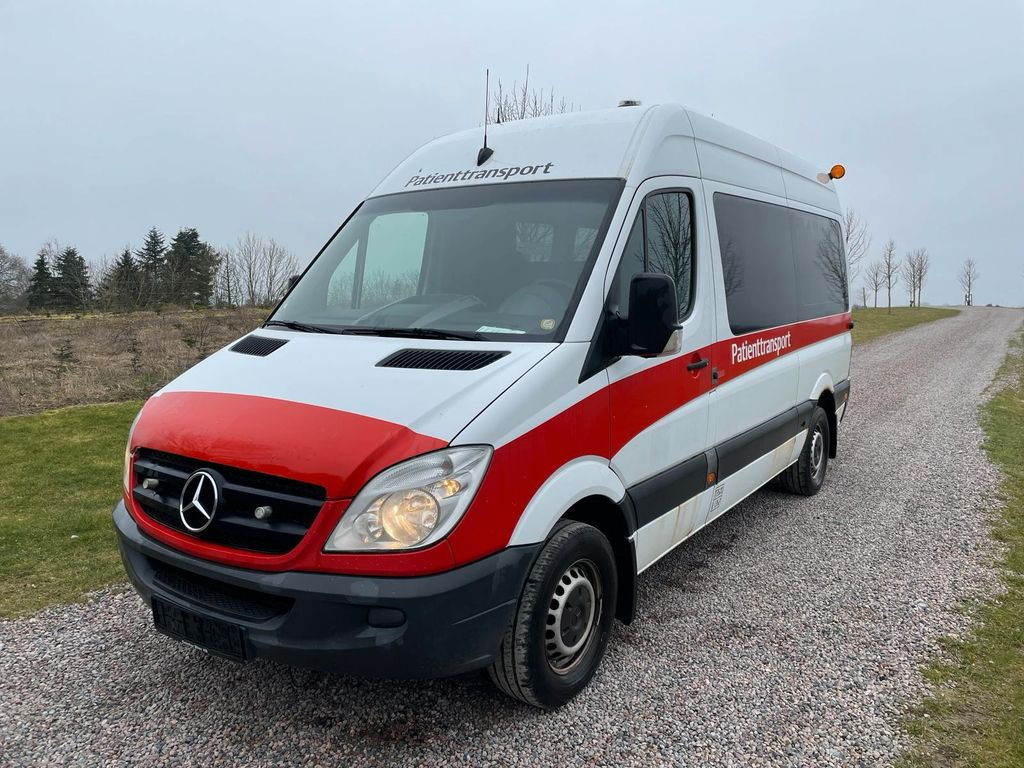 Mercedes-Benz Sprinter 315 CDI *ambulance *5800 € netto - سيارة إسعاف: صور 1 Mercedes-Benz Sprinter 315 CDI *ambulance *5800 € netto - سيارة إسعاف: صور 1