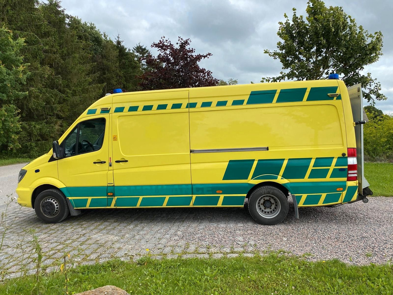 Mercedes-Benz Sprinter 519 CDI MAXI +Lift *20 000€ netto - سيارة إسعاف: صور 4 Mercedes-Benz Sprinter 519 CDI MAXI +Lift *20 000€ netto - سيارة إسعاف: صور 4