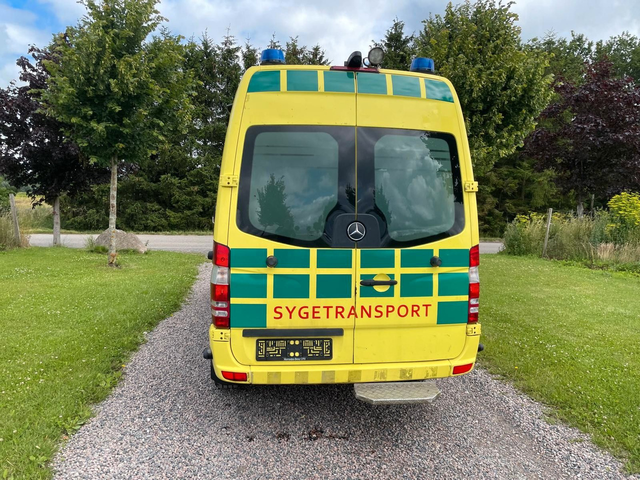 Mercedes-Benz Sprinter Kasten 316 CDI Aut - سيارة إسعاف: صور 3 Mercedes-Benz Sprinter Kasten 316 CDI Aut - سيارة إسعاف: صور 3