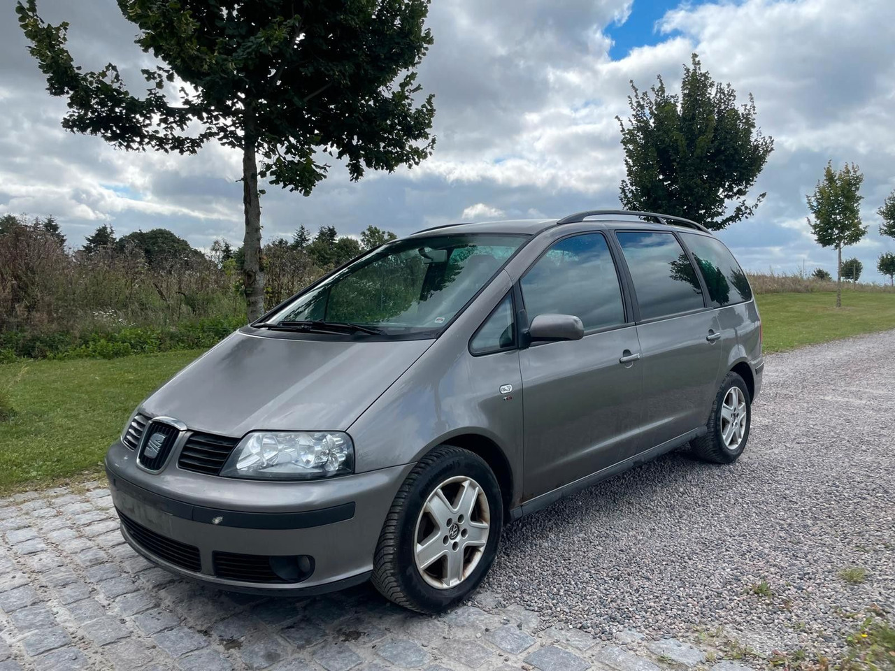Seat Alhambra Sport - سيدان: صور 1 Seat Alhambra Sport - سيدان: صور 1