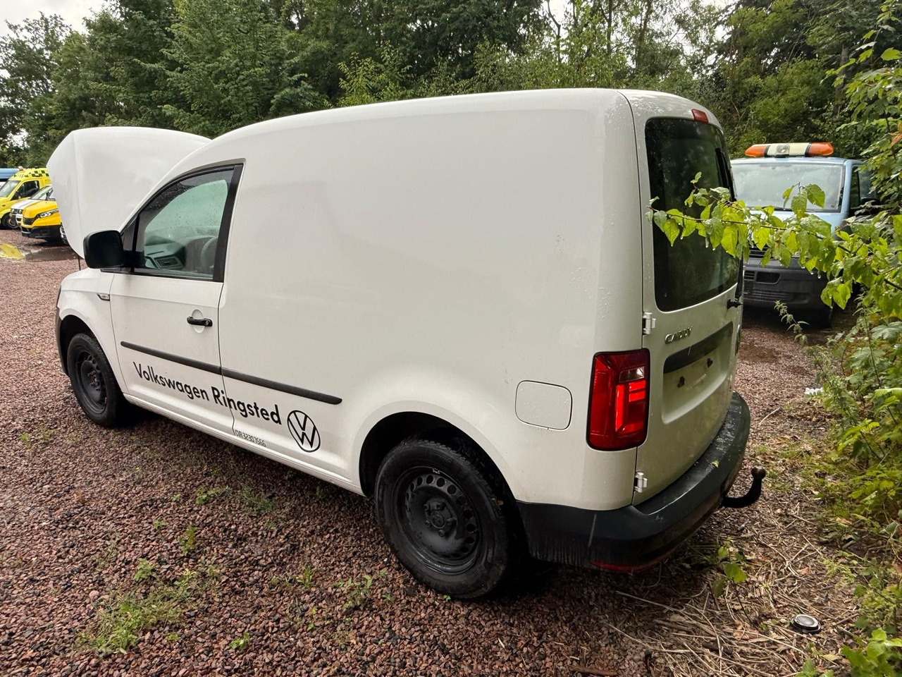 Volkswagen Caddy 2.0 TDI *A/C *ENGINE DEFECT - فان المدمجة: صور 5 Volkswagen Caddy 2.0 TDI *A/C *ENGINE DEFECT - فان المدمجة: صور 5