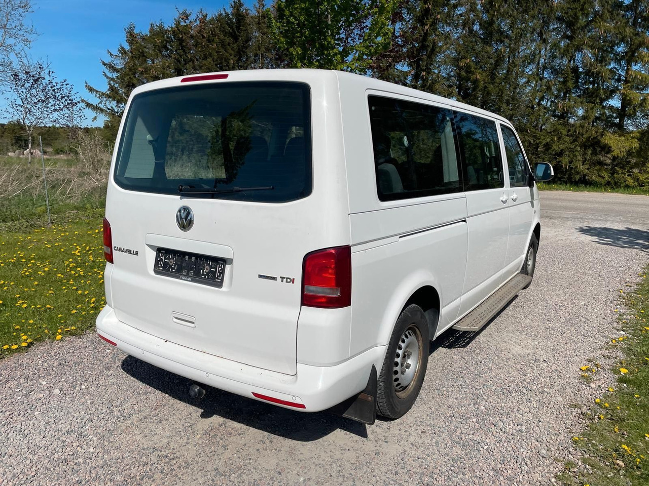 Volkswagen T5 Caravelle 2.0 TDI DSG Comfortline Lang - ميكروباص: صور 5 Volkswagen T5 Caravelle 2.0 TDI DSG Comfortline Lang - ميكروباص: صور 5