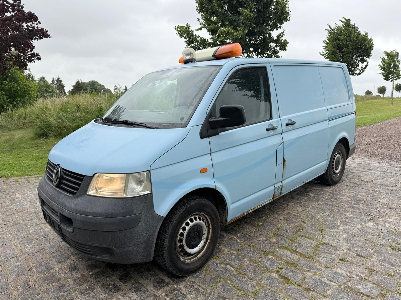 Volkswagen T5 Transporter 2.5 TDI 4Motion *Klima *4x4 - فان المدمجة: صور 2 Volkswagen T5 Transporter 2.5 TDI 4Motion *Klima *4x4 - فان المدمجة: صور 2