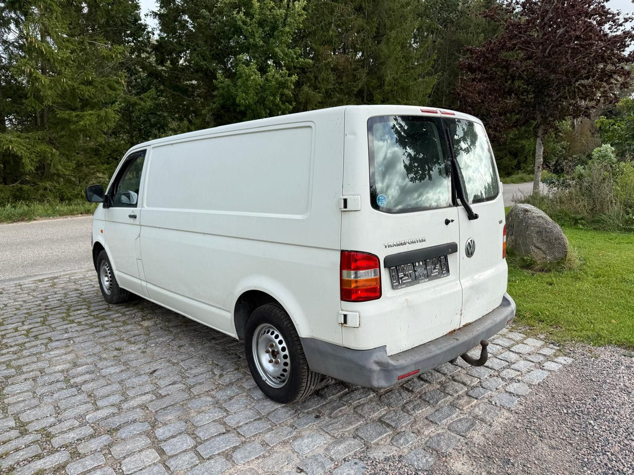Volkswagen T5 Transporter 2.5 TDI Kasten lang - فان المدمجة: صور 3 Volkswagen T5 Transporter 2.5 TDI Kasten lang - فان المدمجة: صور 3